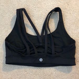black sports bra